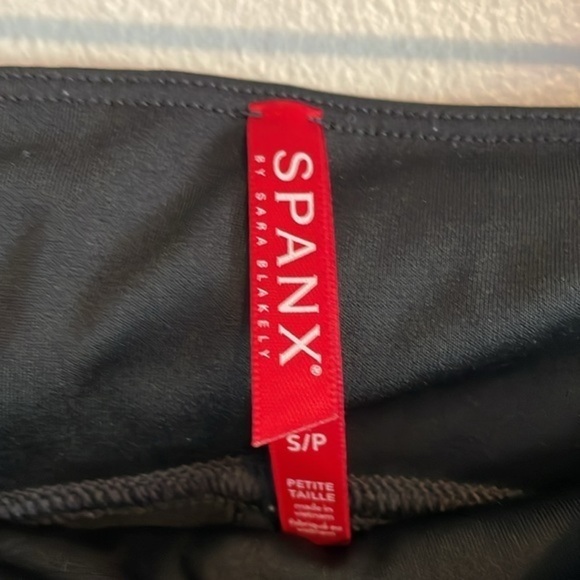 SPANX Faux Leather Leggings Women’s Size Small Mid Rise Black - Picture 7 of 9